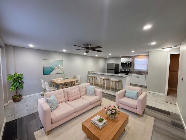 Photo - 114 1/2-26-22 S 6th St Unit 26 1/2