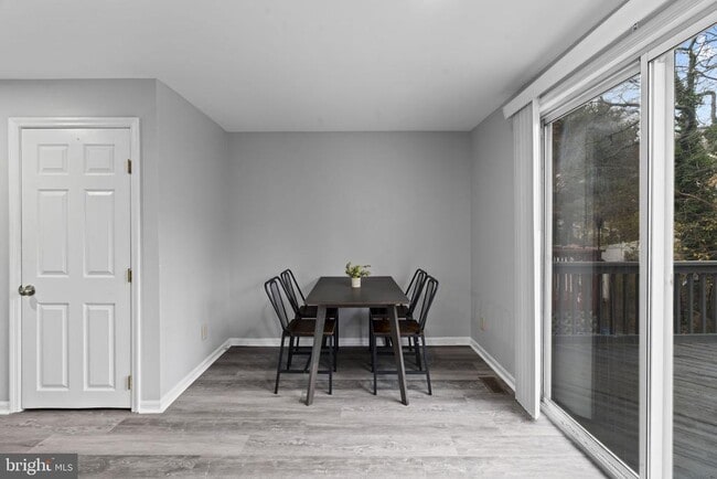 Photo - 70 Dorchester Cir