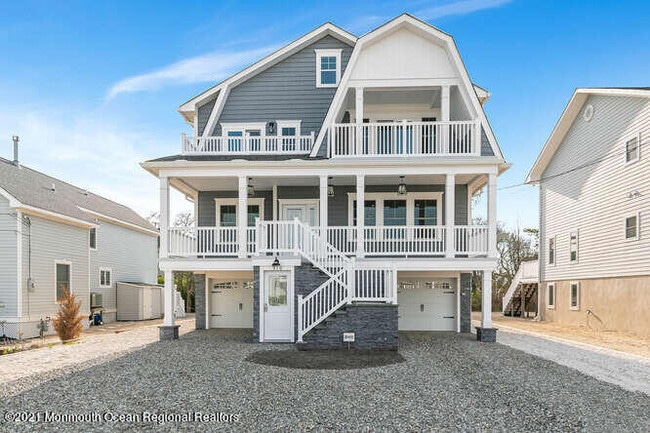 916 Ocean Ave