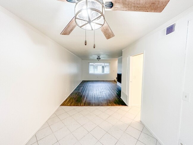 Photo - Townhome AVAILABLE NOW in Colton. 2 Bed / 2 Bath Floorplan  + Garage!