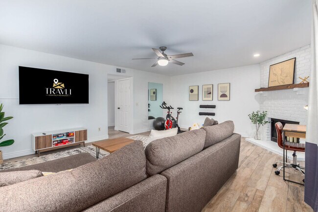 2542 E Lynwood St Unit SI ID1558645P