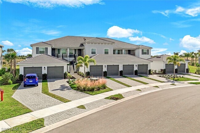 Building Photo - 11811 Venetian Lagoon Dr Unit 102