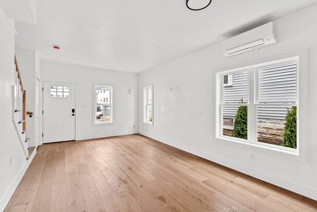 Photo - 7-9 2nd St