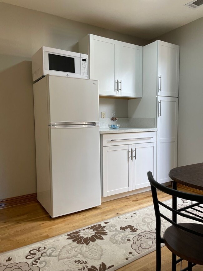 Photo - Great Location!