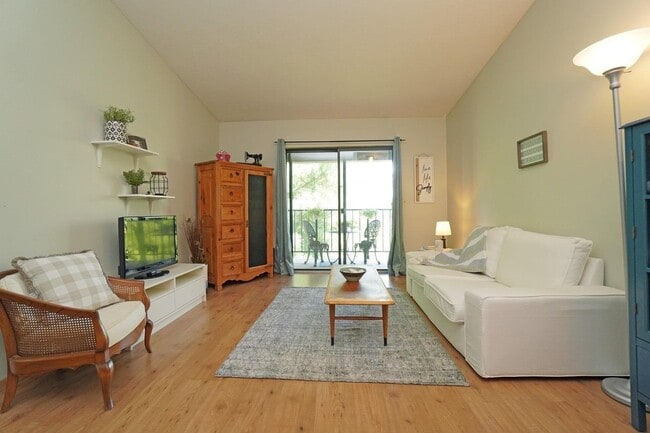 Building Photo - 521 Martin Luther King Dr W Unit 41 Rental