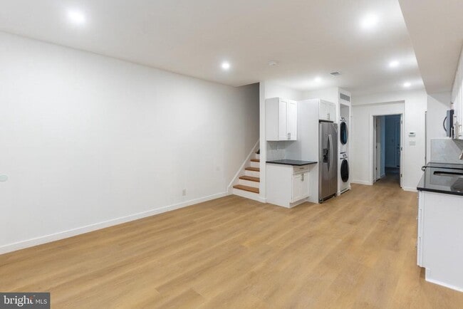 Photo - 3631 Warren St