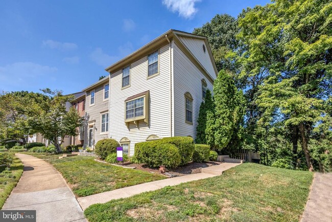Building Photo - 5743 Burke Towne Ct Rental