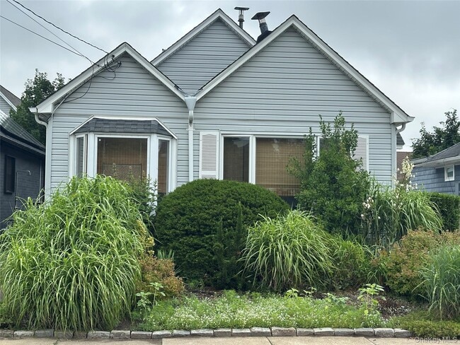 Building Photo - 132 Coronado St