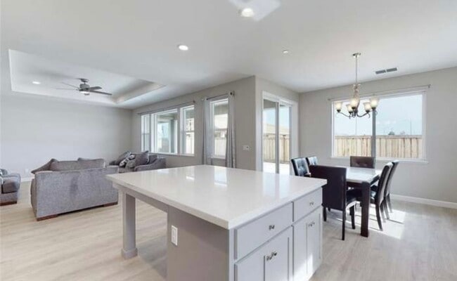 Photo - 443 Eel River Ln