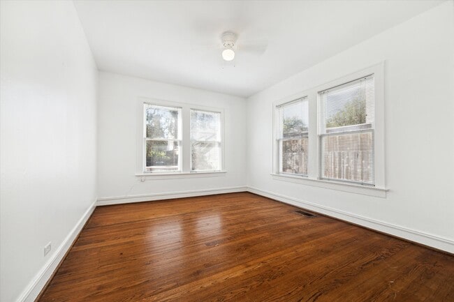 Photo - 2309 Wroxton Rd