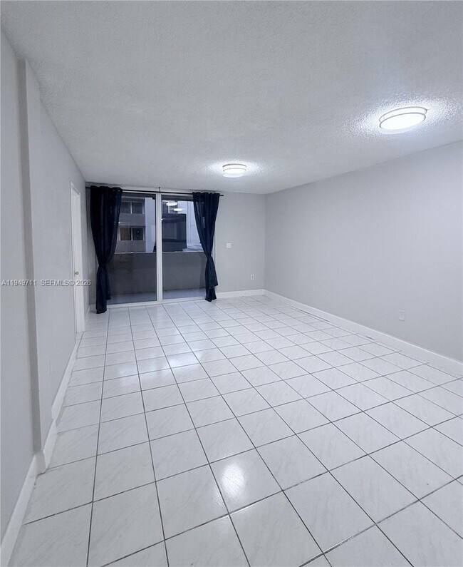 Photo - 10000 NW 80th Ct