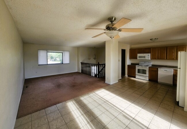Photo - 1617 Centaur Cir
