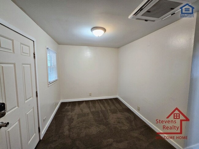 Photo - 425 S Cedar Ave