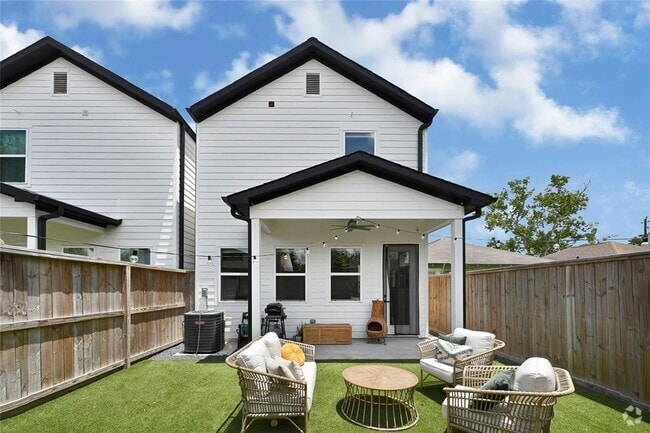 Building Photo - 7318 Avenue L Rental