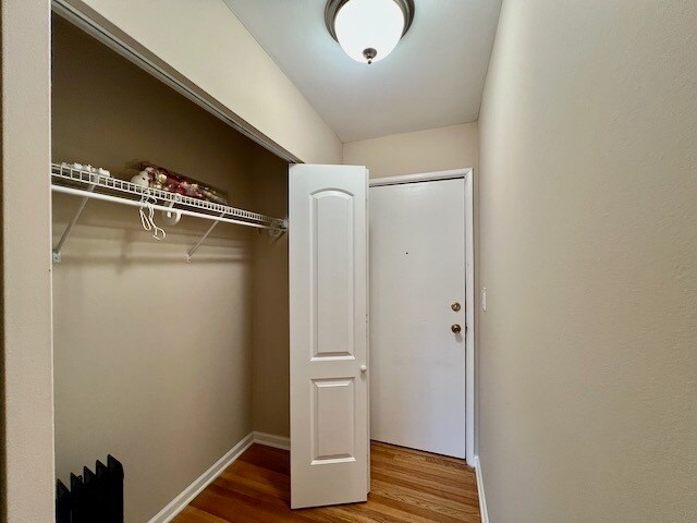 Photo - 1415 W Lunt Ave Unit 304