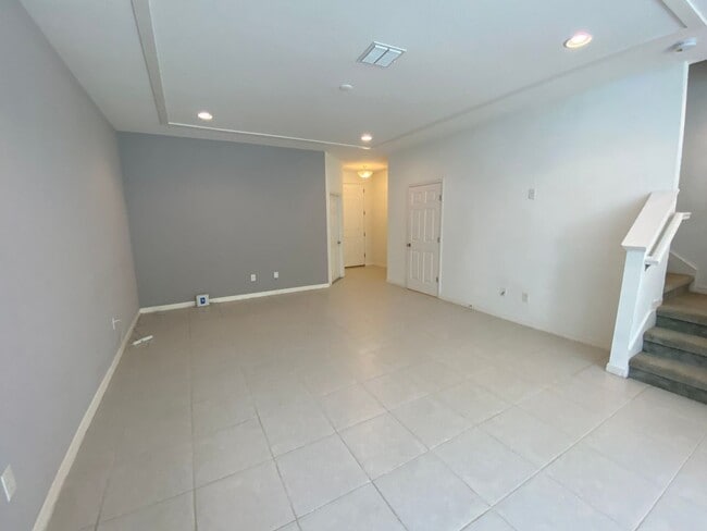 Photo - 3/2.5 Townhome near Orlando Airport