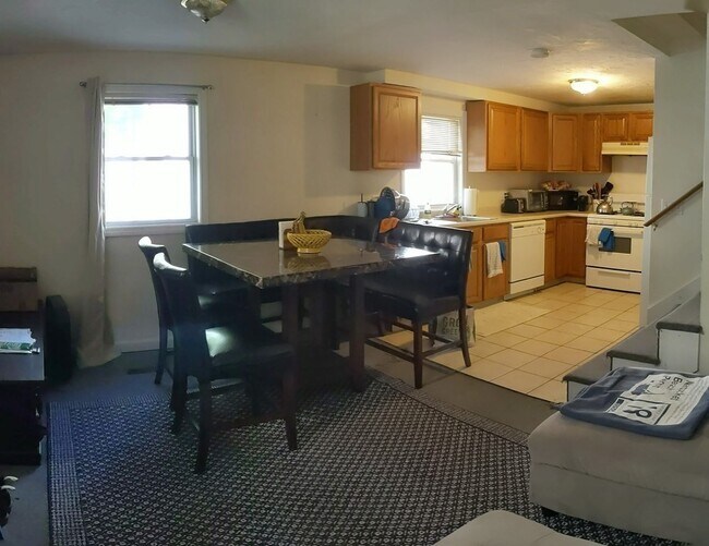 Photo - 24-26-26 Lawn St