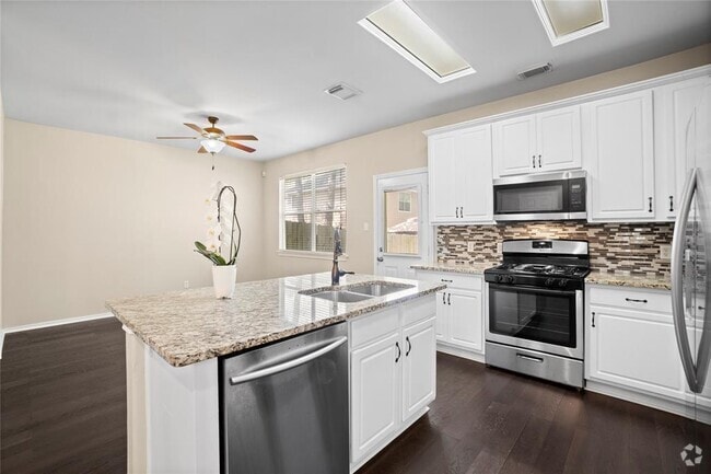 Building Photo - 15 Blue Creek Pl Rental