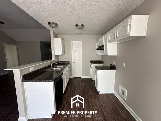 Photo - 2828 Breezy Ridge Trail