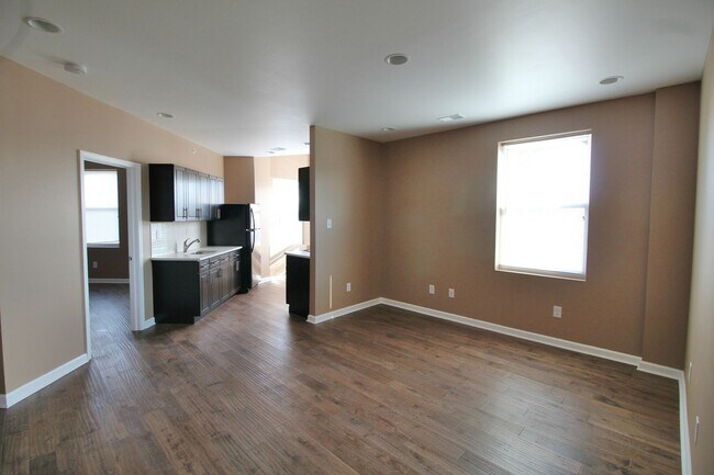 Photo - 4400 Lancaster Ave Unit #4 (#3F)