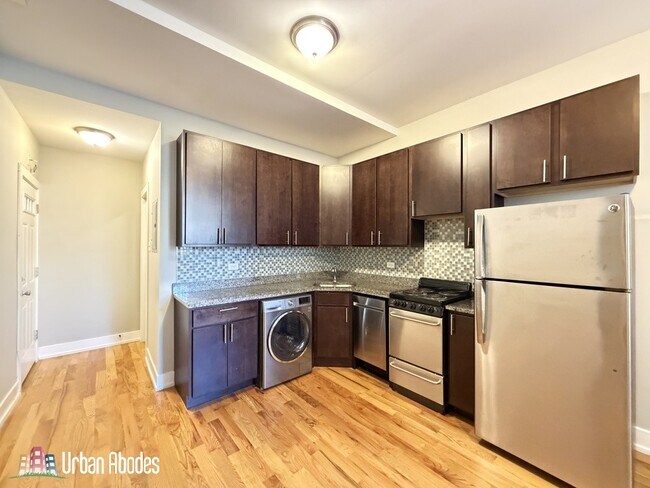 Photo - 2834 N Mildred Ave Unit J06W