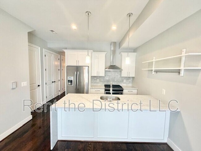 Photo - 913 12th St NE Unidad #2