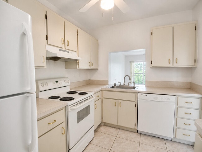 Photo - 7260 Woodmont Terrace Unit 203