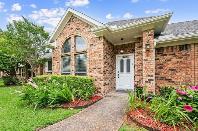 Photo - 1802 Campbell Trail