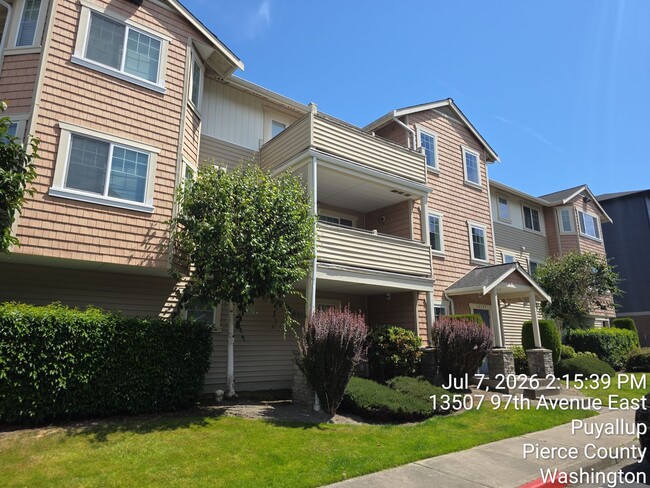 Photo - Trio Residences Puyallup condo - 2 bedroom, 2 bathroom with 2 car garage located in gated communi...
