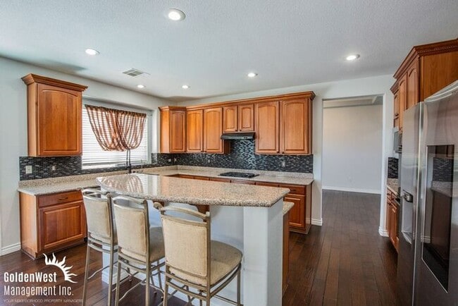 Photo - Stylish 5Bdm 4.5Ba Home in Las Vegas.