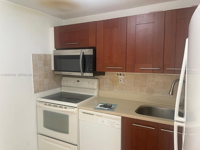 Photo - 3522 NE 171 St Unit 206