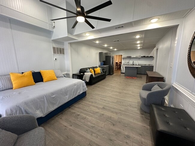 Photo - 1BR/1.5BA Downtown FURNISHED Apartment