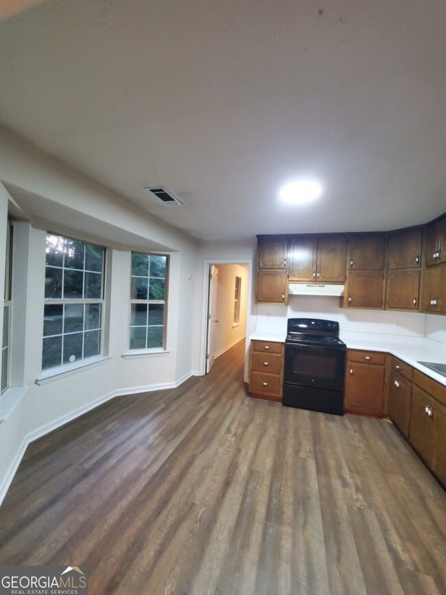 Photo - 217 Sweetgum Ln