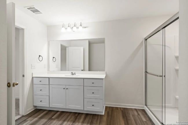 Photo - 5442 Pearl Mdw