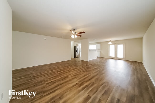 Photo - 2136 Benning Way