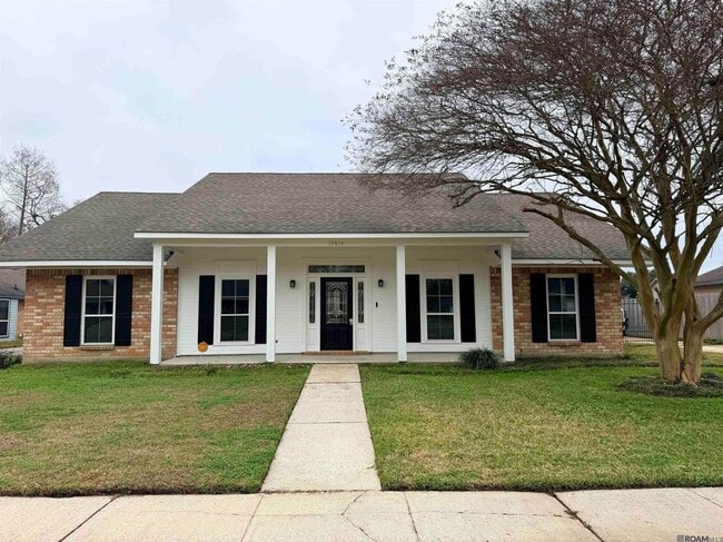Building Photo - 15814 Woodwick Ave