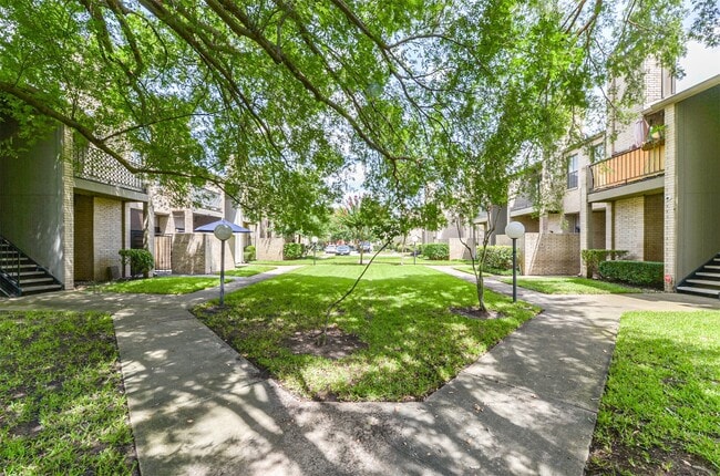 Photo - 10811 Richmond Ave. Unit False