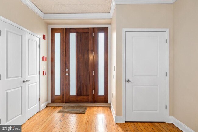 Photo - 309 E Girard Ave