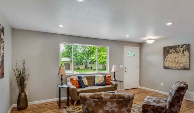 Photo - Modern 3 Bedroom 1 Bath Near Downtown Longmont!