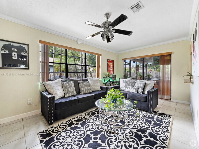 Building Photo - Southwest 104th Avenue, Cooper City, FL 33... Rental