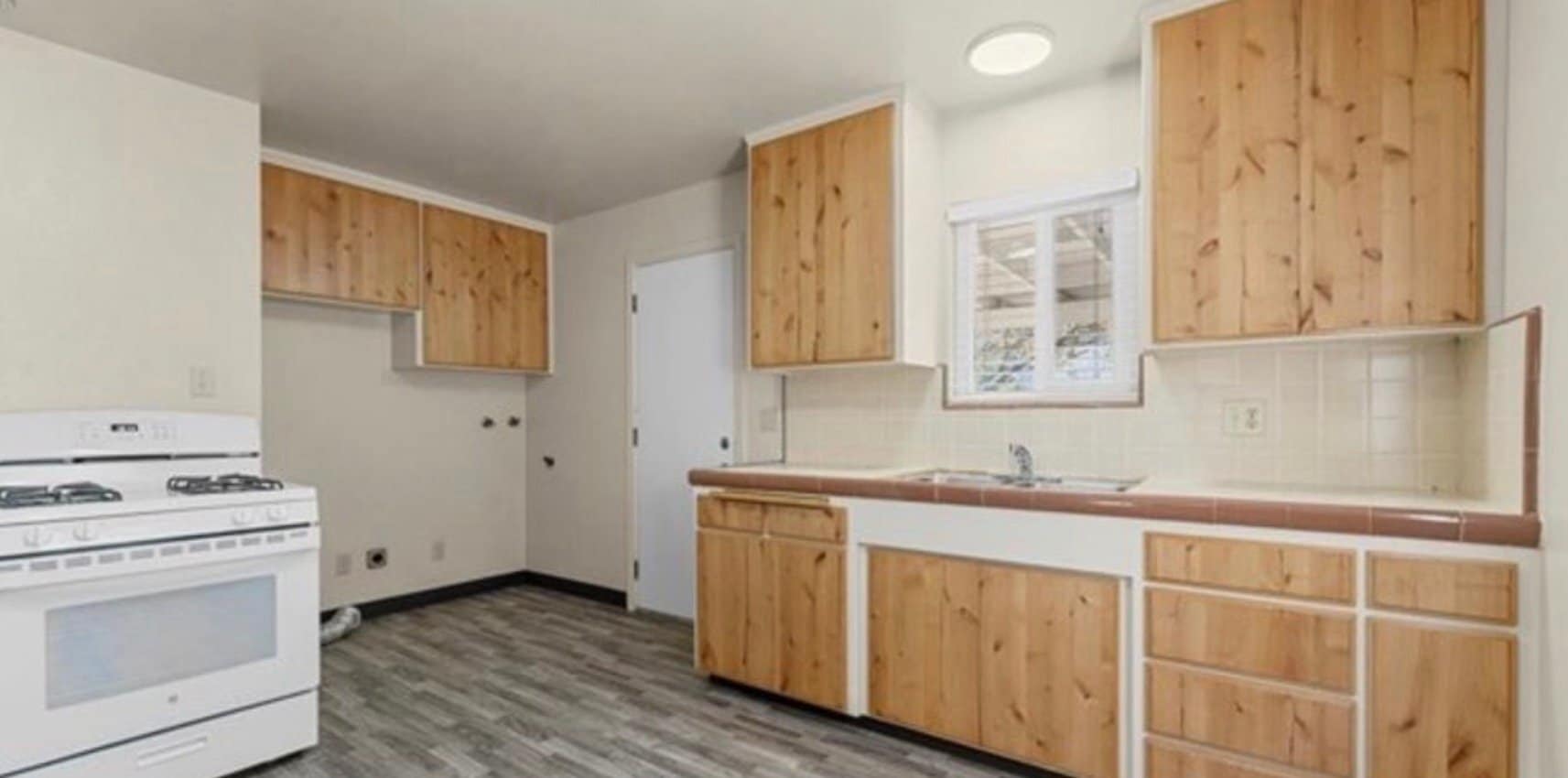 Photo - 855 Gardella Ave
