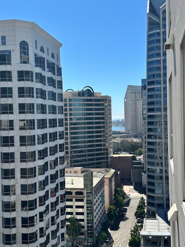 Photo - 1240 India St Unidad 2104