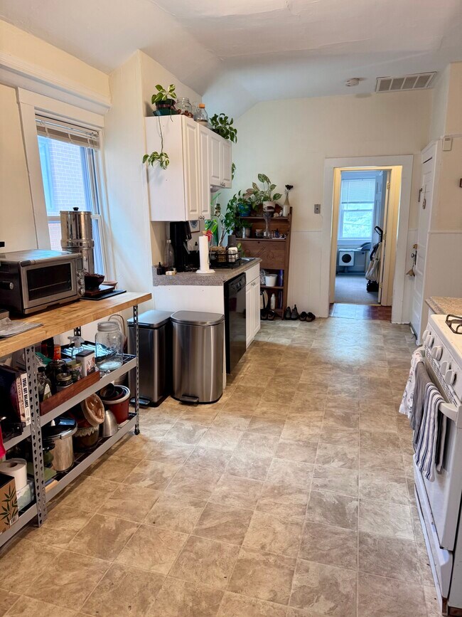 Photo - 122 Gore St Unit 2