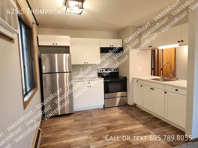 Building Photo - 425 S Thompson Ave Unit 5