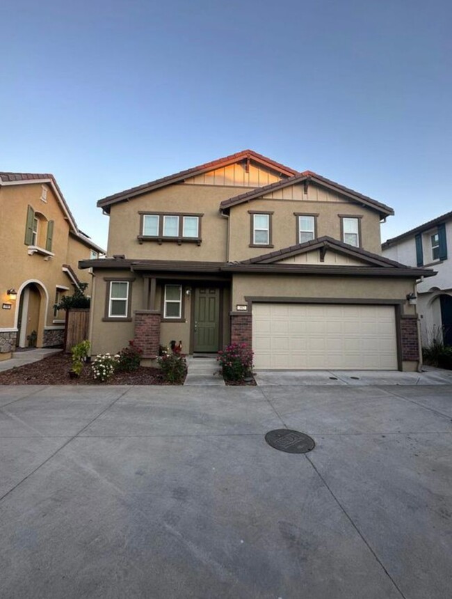 Natomas 3/2.5. This house has it ALL!!! ... - Natomas 3/2.5.  This house has it ALL!!!  ...