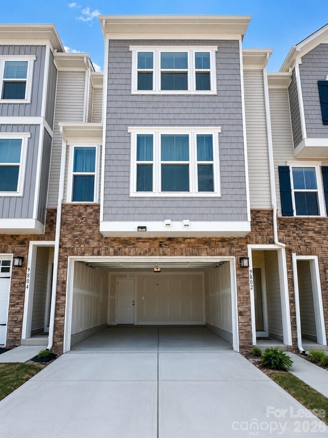 Photo - 9802 Oaklawn Blvd NW