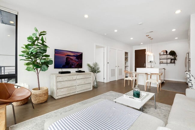 Photo - 1405 W St NW Unit 302