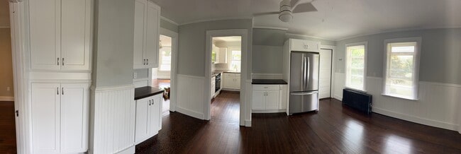 40 Pleasant St Unit 2