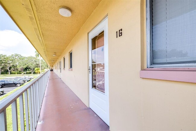 Photo - 2003 Greenbriar Blvd Unit 16