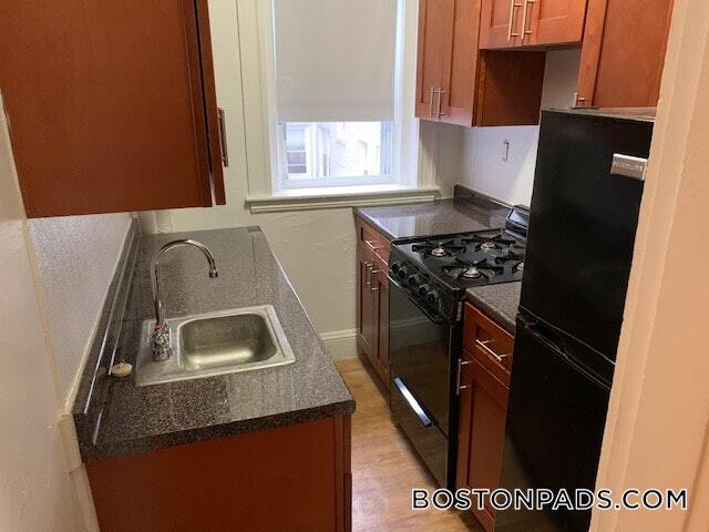 Building Photo - 1175 Boylston St Rental